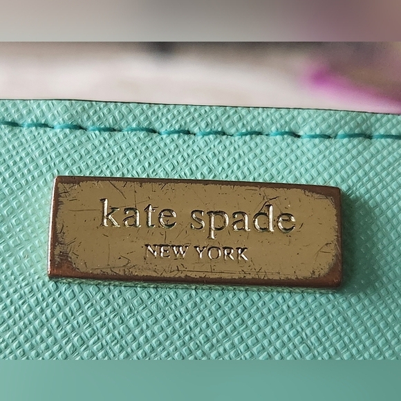 Kate Spade Laurel Way Reese Bifold Wallet Mint Green Color. *See Photos - Picture 3 of 15